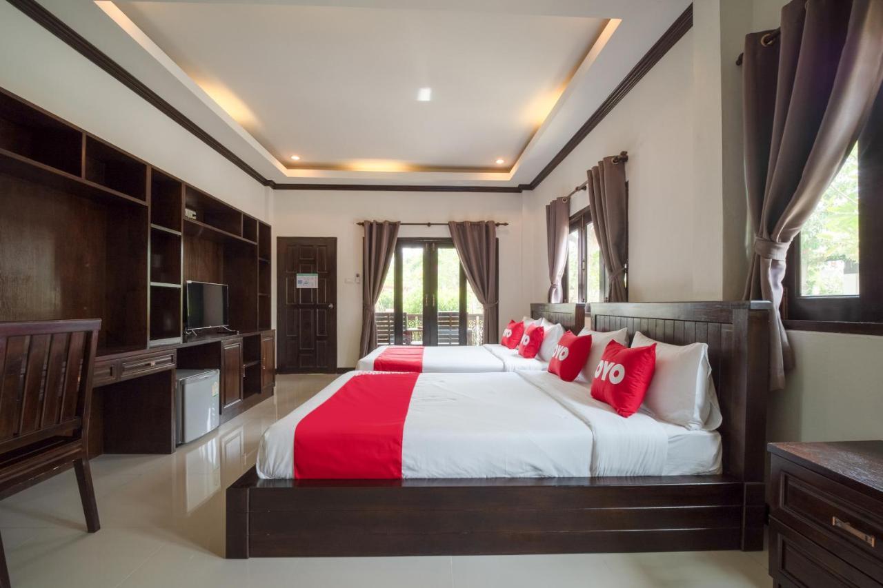 Oyo 837 Baan Kiang Nam Resort Bang Lamung Exterior photo