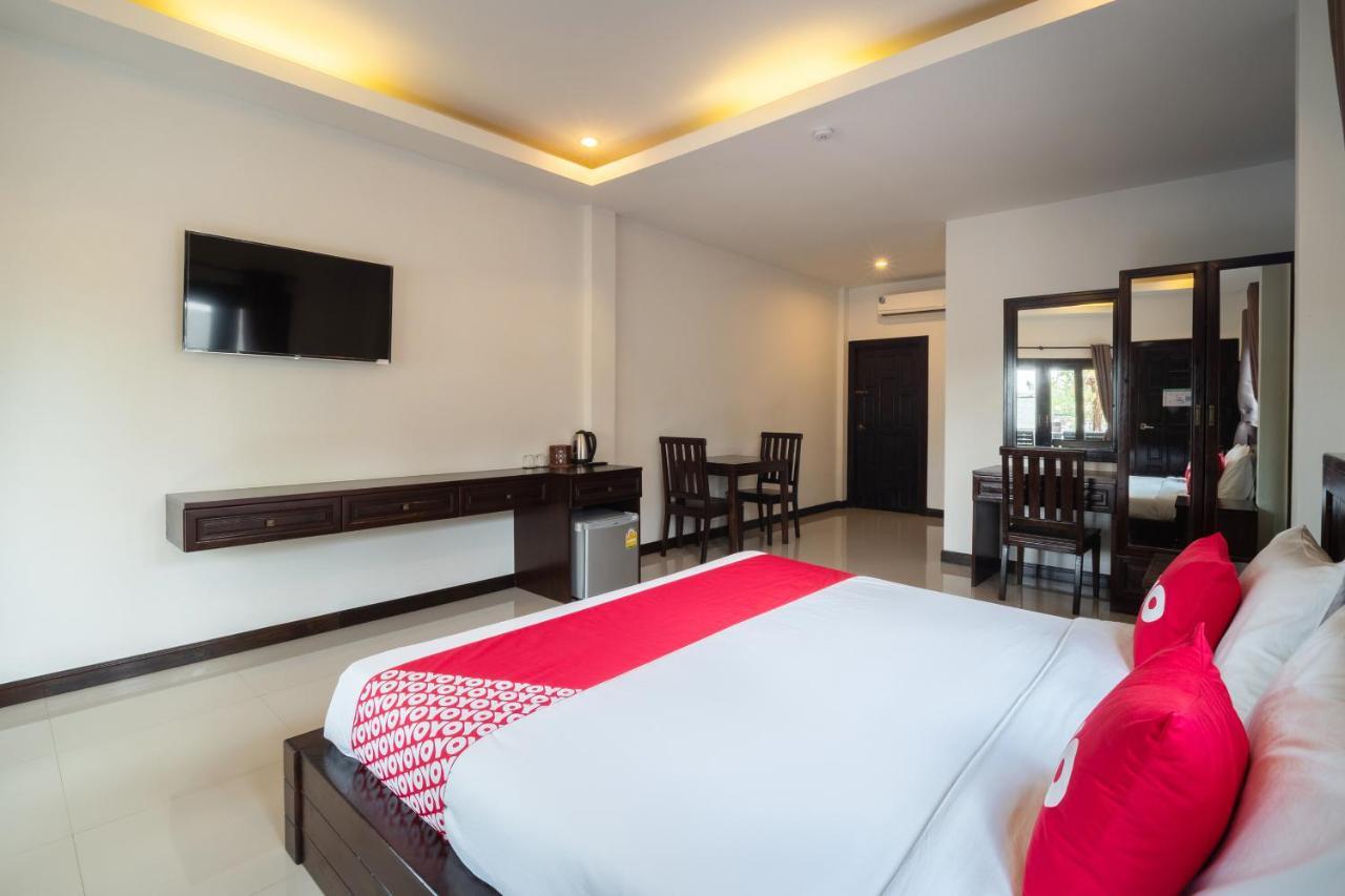 Oyo 837 Baan Kiang Nam Resort Bang Lamung Exterior photo