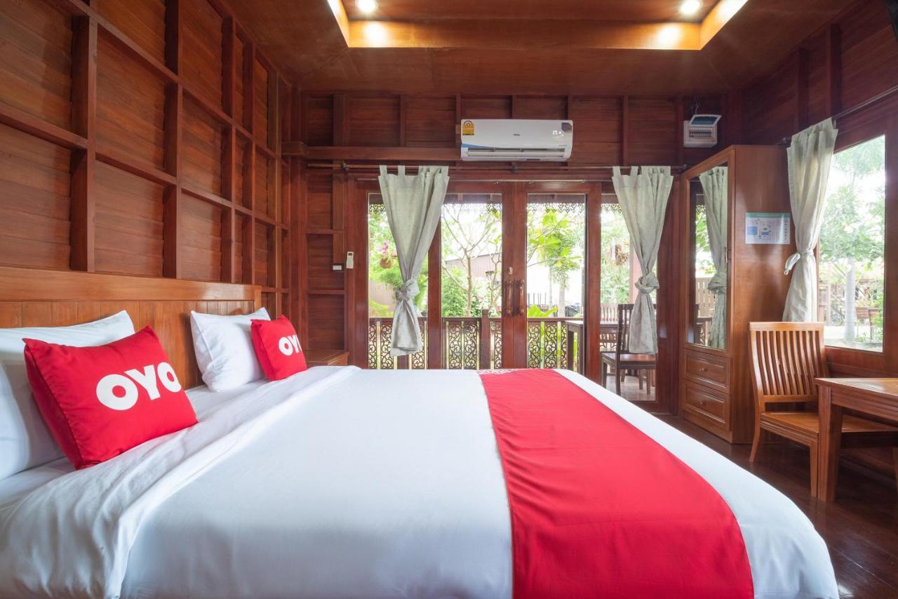 Oyo 837 Baan Kiang Nam Resort Bang Lamung Exterior photo